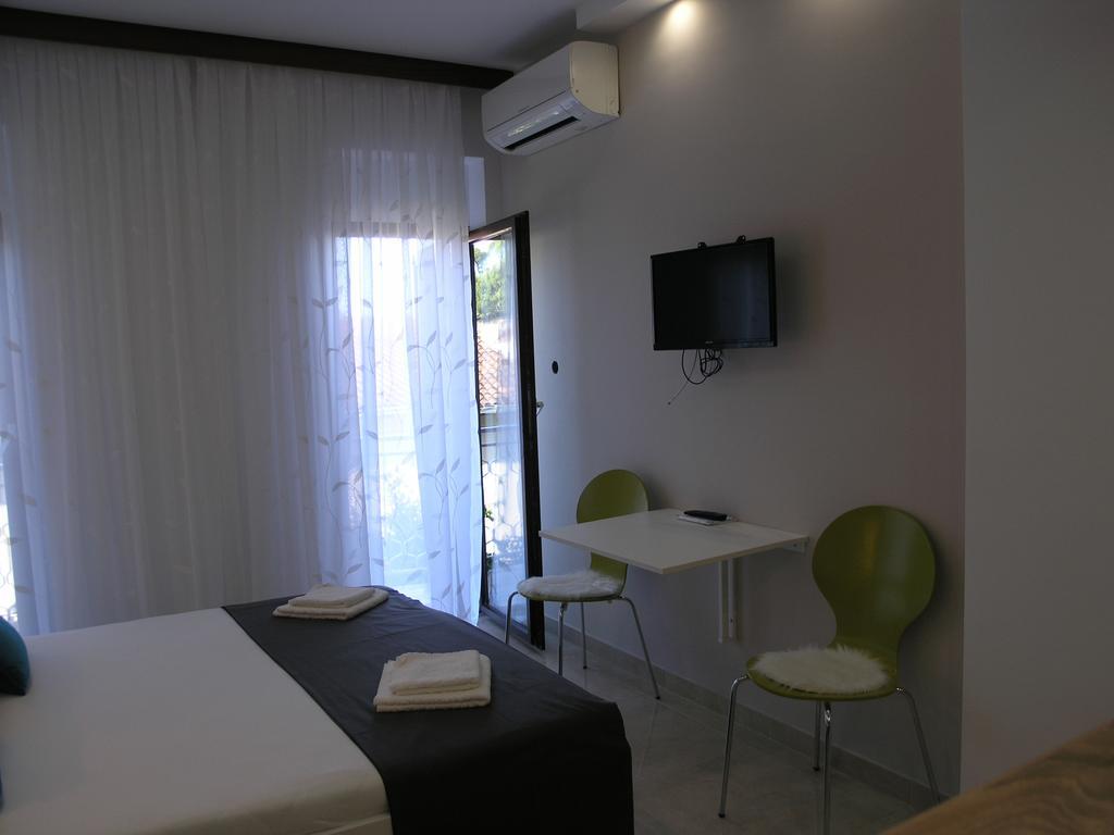 Apartments Dobrila Подгора Экстерьер фото